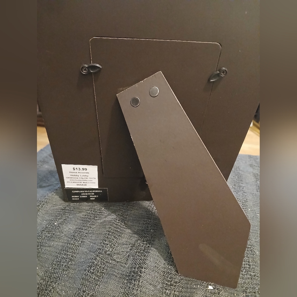 Basketball Frame - Picture 2 of 3